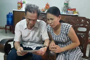 Người cựu binh già cùng cả nhà hiến xác