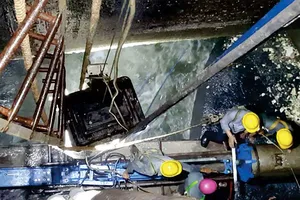 Kỳ công sửa cống kênh Nhiêu Lộc - Thị Nghè