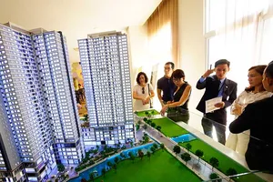 Tiền đổ vào bất động sản, lo bong bóng trở lại 