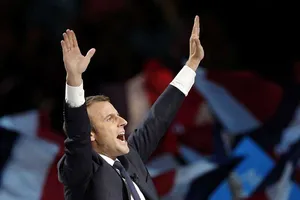 Pháp ‘dĩ độc trị độc’, khắc chế tin tặc Nga