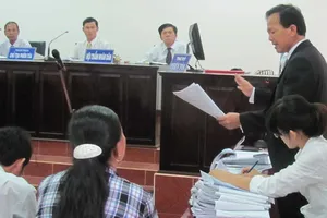 Biết thân chủ giết người, luật sư vẫn không tố cáo (!?)