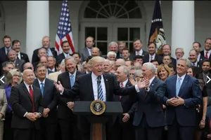 Ông Trump lộ bí mật tình báo: Hệ lụy khôn lường