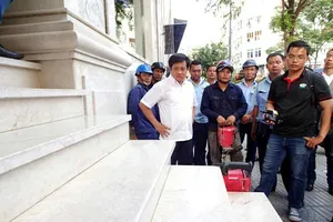 Chuyện về cái vỉa hè