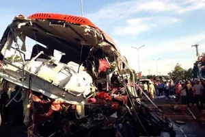 Đề nghị tước bằng vĩnh viễn lái xe ngược chiều