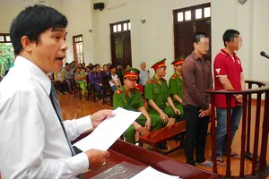 Nóng chuyện luật sư tố giác thân chủ
