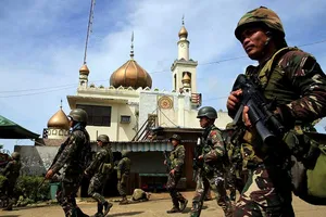 Quân đội Philippines nã tên lửa tiêu diệt khủng bố 