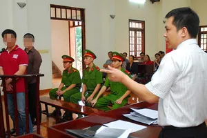 Vì sao chỉ có luật sư bào chữa tố thân chủ?