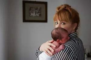 Mẹ già, con mọn ngày càng tăng