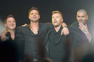 Boyzone quyết đốn tim khán giả ngày tái hợp 