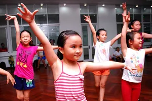 Giải vây nỗi khổ trông con mùa hè