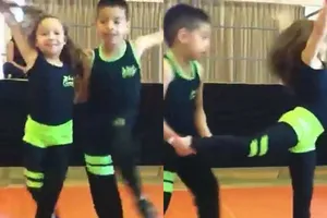 2 vũ công nhí trình diễn điệu Salsa cực chất