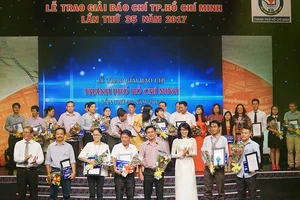 Nhiều cơ quan, đơn vị chúc mừng báo Pháp Luật TP.HCM 