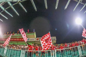 Lượt về V-League: Làm sao hết ‘sợ’ trọng tài?