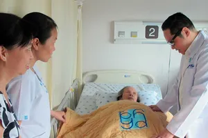 Do chủ quan, người già vô tình nuôi bệnh tật