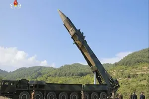 Triều Tiên phóng thành công ICBM gây sửng sốt