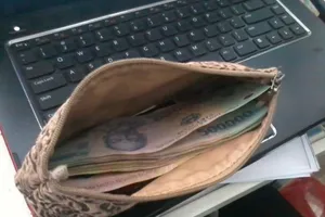 Tài sản bị đánh rơi, người nhặt có được hưởng? 