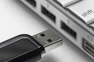 Khắc phục lỗi mất dữ liệu trên USB