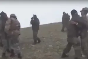 Ấn Độ cắm quân dọc biên giới Trung Quốc