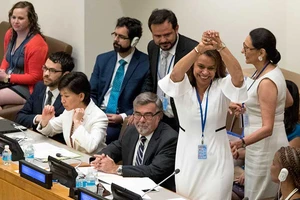 7 năm 1 hiệp ước lịch sử