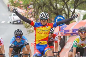 Nguyễn Tấn Hoài bắn một mũi tên hai đích