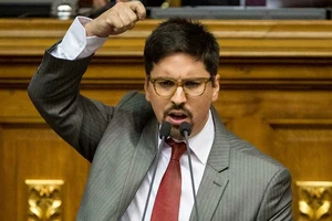 Phe đối lập Venezuela đòi đình công toàn quốc