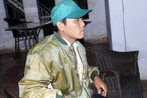 Xử vắng mặt người tố phó chánh án hối lộ là đúng luật