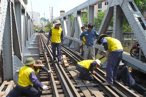 Tám tỉnh, thành phía Nam kêu bí về giao thông 