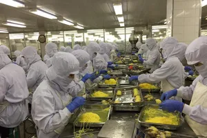 Hàng Việt xuất thô, Trung Quốc hưởng lợi