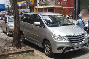 Tự xử xe đậu trước nhà: Coi chừng dính tù 