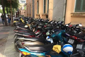 Ông Hải cho tồn tại một bãi xe đường sách