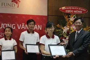86 sinh viên nhận học bổng Lương Văn Can