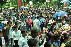 Hành xác vào dịp lễ