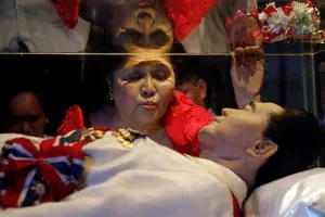  Sự hồi sinh của nhà Marcos ở Philippines