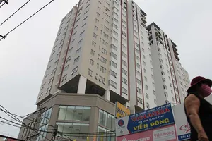 Không tháo dỡ phần xây sai phép tại chung cư Bảy Hiền