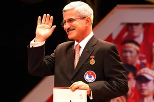 VFF thuê thầy ngoại để làm gì?