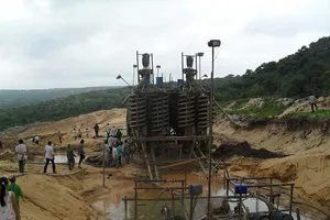 Thủ phủ titan kêu cứu - Bài 1: Được ít, mất nhiều