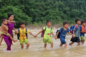 15 năm sợ hãi bơi qua sông tìm con chữ 