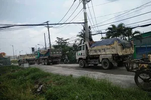 Dân tố đường hư hỏng do xe chạy quá tải