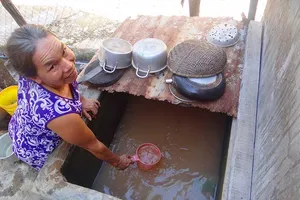 Thủ thủ titan kêu cứu: Nước ngầm và danh thắng lâm nguy