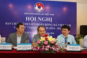 Cái thua lớn nhất là quản trị bóng đá kém
