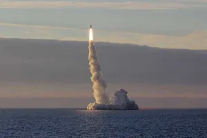 Tàu ngầm Nga nã 7 tên lửa hành trình diệt IS