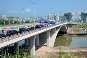 Quảng Ninh khánh thành cầu Bắc Luân II nối VN với TQ