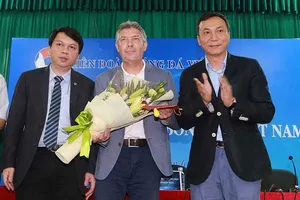 Tại sao cứ gào lên là ông Gede chửi VFF?