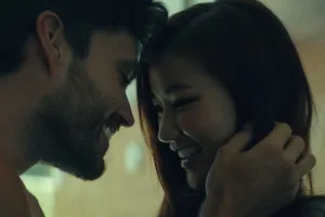 Maya gợi cảm, tình tứ bên ‘bạn trai’ Tây điển trai