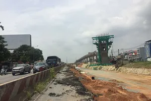 Cửa ngõ huyết mạch phía Đông TP.HCM tiếp tục… tắc