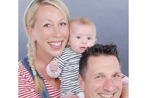 Người phụ nữ sinh con sau 7 năm mãn kinh