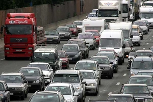 Tránh đi xe giờ cao điểm: Tài xế được thưởng tiền