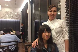 Cô dâu ‘chân đất’ làm giáo viên xứ Đài