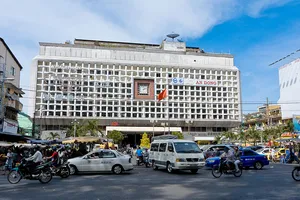 Quận 5 thay mới BQL, xin lỗi tiểu thương chợ An Đông