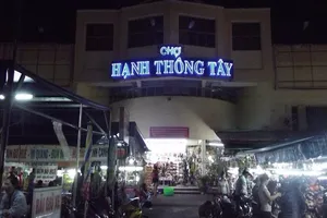 Vấn nạn móc túi ở chợ Hạnh Thông Tây